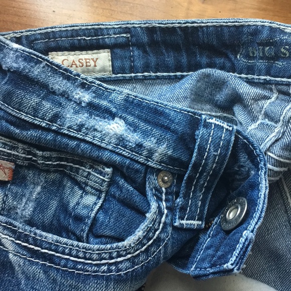 Denim - Picture 3 of 3